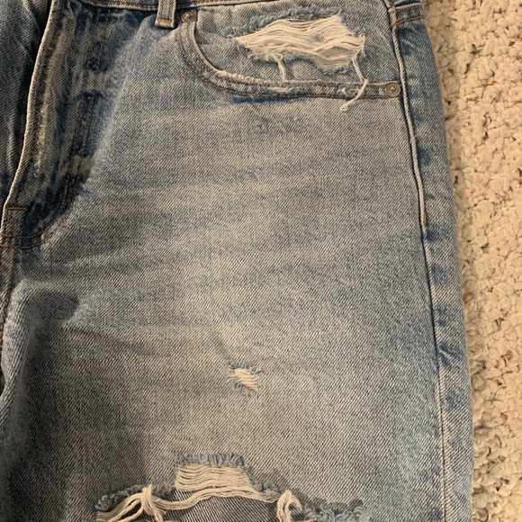 American Eagle size 12, distressed jeans full length - Picture 6 of 7